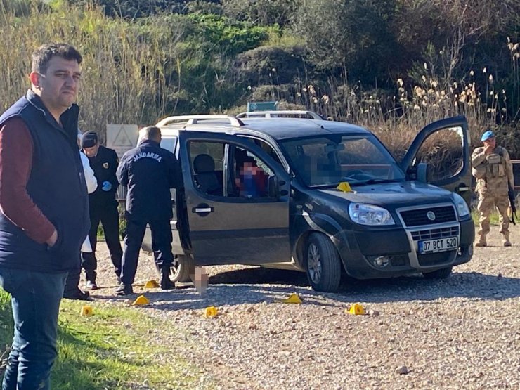 Antalya'da 3 kişiyi öldüren şüpheli, 8 saat sonra yakalandı