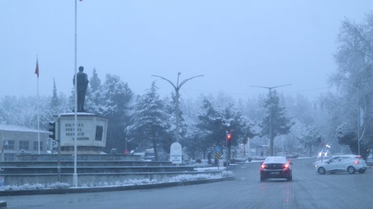 Burdur'da eğitime 1 gün ara verildi