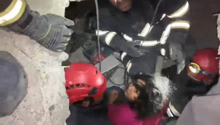 Kahramanmaraş'ta 4 yaşındaki Beyza, 42 saat sonra kurtarıldı