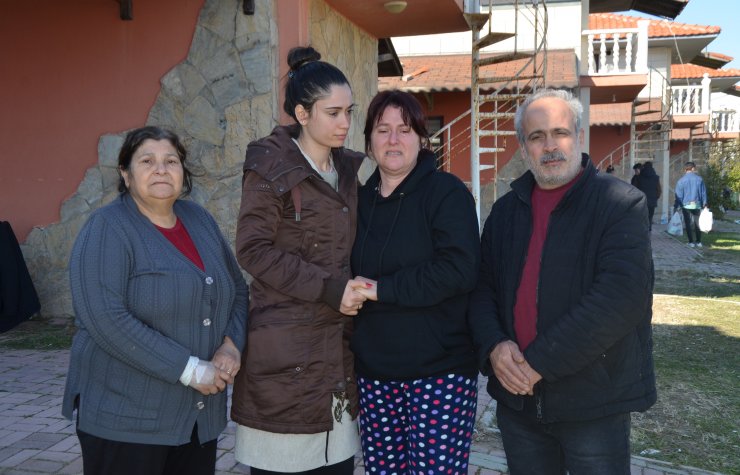 Antalya'ya gelen depremzedelerin akılları geride bıraktıkları yakınlarında