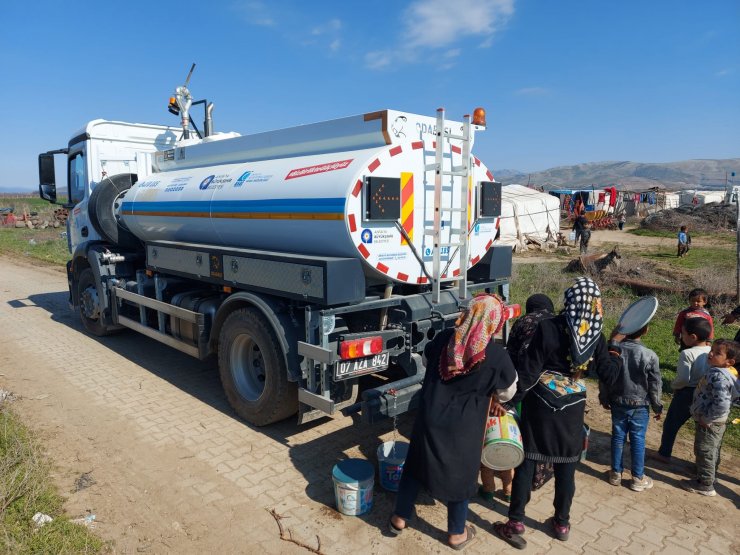 ASAT, Hatay'a su verdi, canlar kurtardı