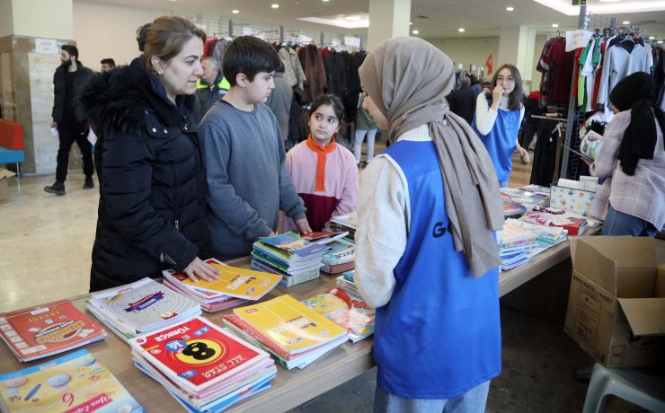 Depremzede anneden kitap çağrısı