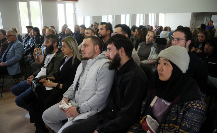 Antalya'daki yerleşik yabancılar deprem bölgesi için seferber