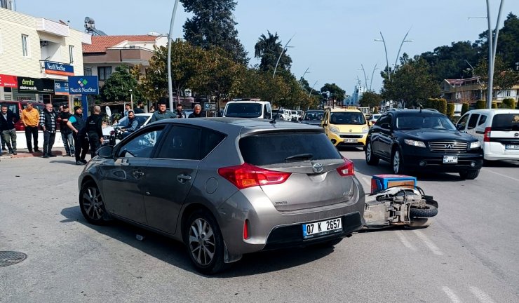 Motosikletli kuryenin hayatını kaybettiği kaza, kask kamerasında