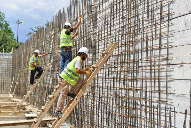 Muratpaşa'daki binalara 'beton perde' zorunluluğu