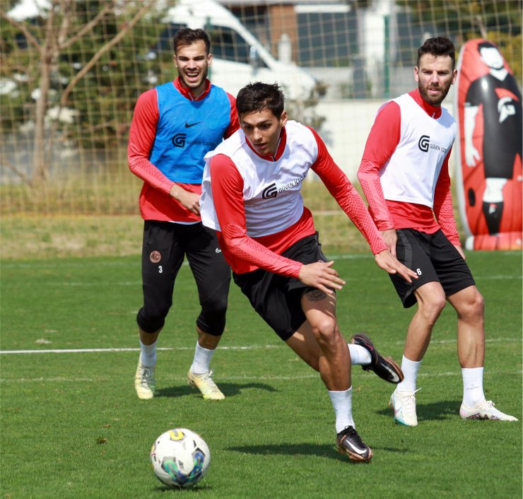Antalyaspor, Kayserispor karşısında iç saha serisini 4'e çıkarma hedefinde