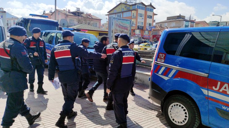 Burdur'da uyuşturucu operasyonu: 15 gözaltı