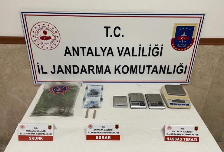 Antalya'da uyuşturucu operasyonları; 21 gözaltı