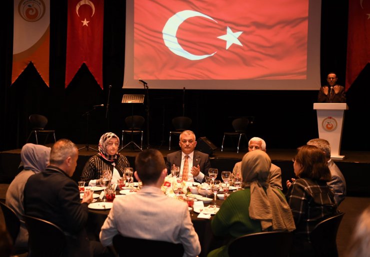 Vali Yazıcı, şehit yakınları ve gazilerle iftarda buluştu