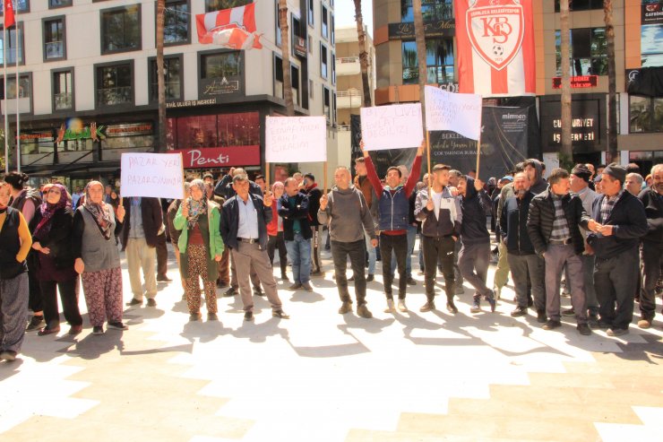 Kumluca'da pazar esnafından tepki