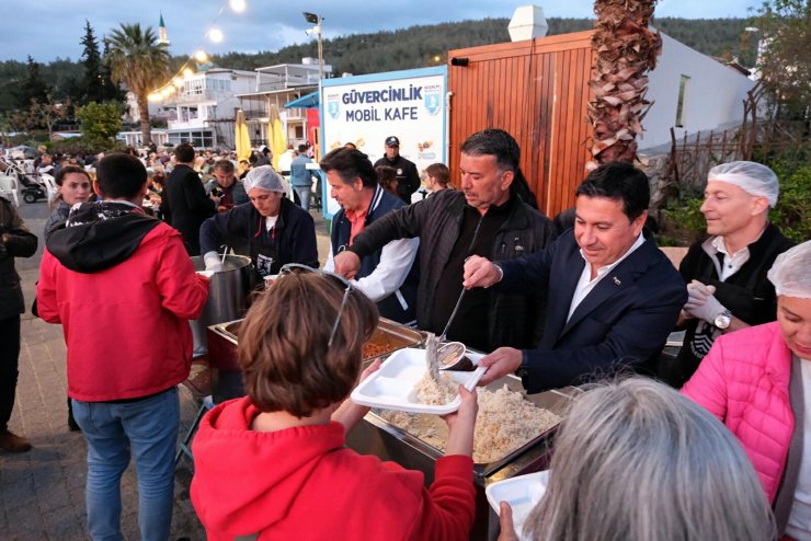 Bodrum'da iftar sofrası bu defa Güvercinlik'te kuruldu