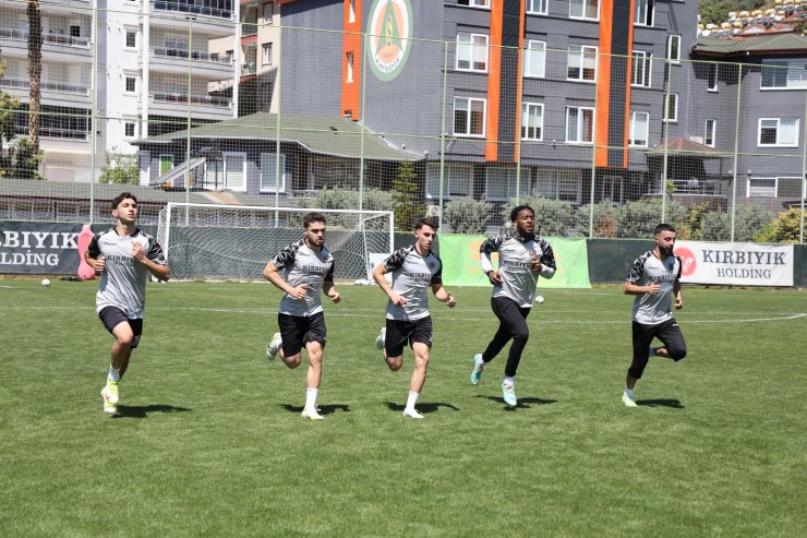 Alanyaspor derbiye hazır