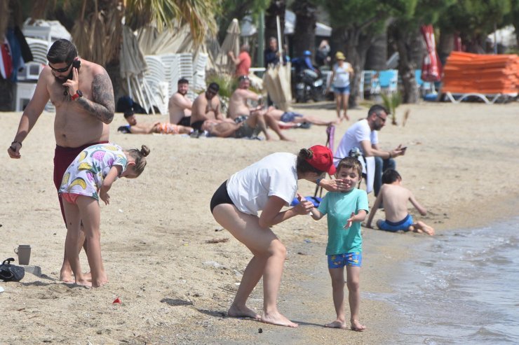 Bodrum'da bayramın ikinci gününde de plajlarda hareketlilik yaşandı