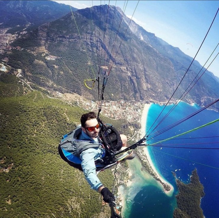 Fethiye'de paraşüt kazası; milli paraşütçü Orkut Baysal hayatını kaybetti, 2 yaralı