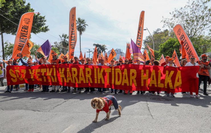 Antalya’da 1 Mayıs kutlaması