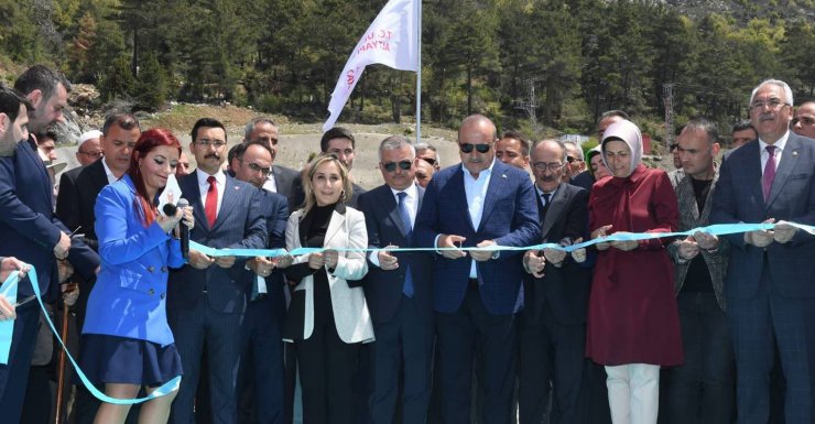 Bakan Çavuşoğlu: Türkiye'yi dünyaya, dünyayı da Türkiye'ye bağlıyoruz