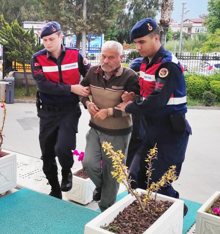 Gelinini öldürdükten sonra intihar edeceği sırada jandarmalar yakalamış