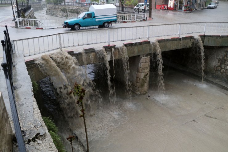 Burdur'da sağanak etkili oldu