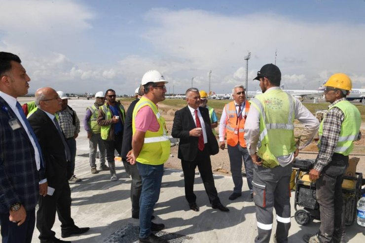 Vali Yazıcı, Antalya Havalimanı ek proje inşaatını denetledi