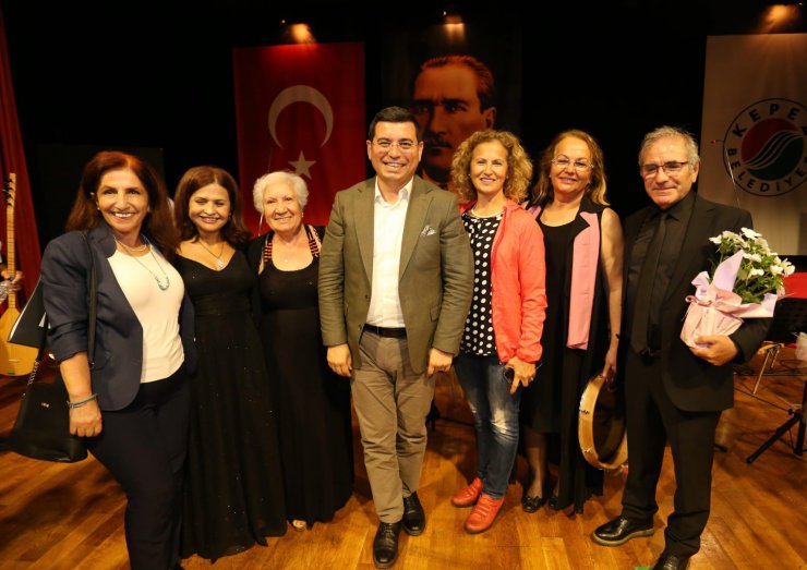 Kepez'de Anadolu'nun renkleri türkülerle dile geldi