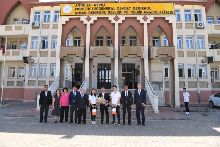 Vali Yazıcı'nın 65'nci AHENK ziyareti meslek lisesine