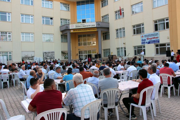 Kumluca İmam Hatip Lisesi'nde Pilav Günü