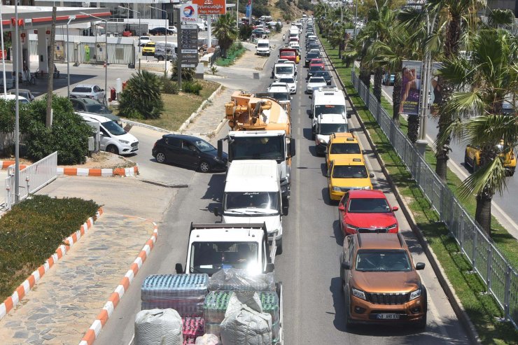 Bodrum'a 3,5 günde 50 binden fazla araç geldi