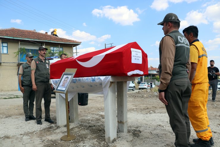 İzmir'deki yangında yaralanan orman işçisi hayatını kaybetti (3)