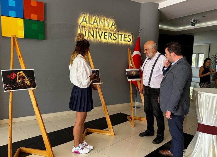 Alanya Üniversitesi'nde 15 Temmuz Fotoğraf Sergisi