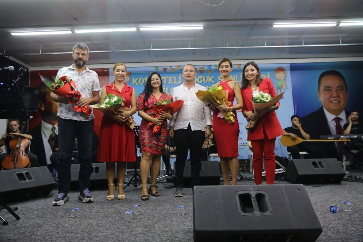 Çocuk şenliği ve konserlere yoğun ilgi