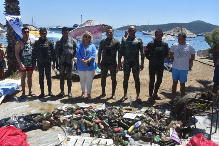 Türkbükü koyundan 200 kilo katı atık çıktı