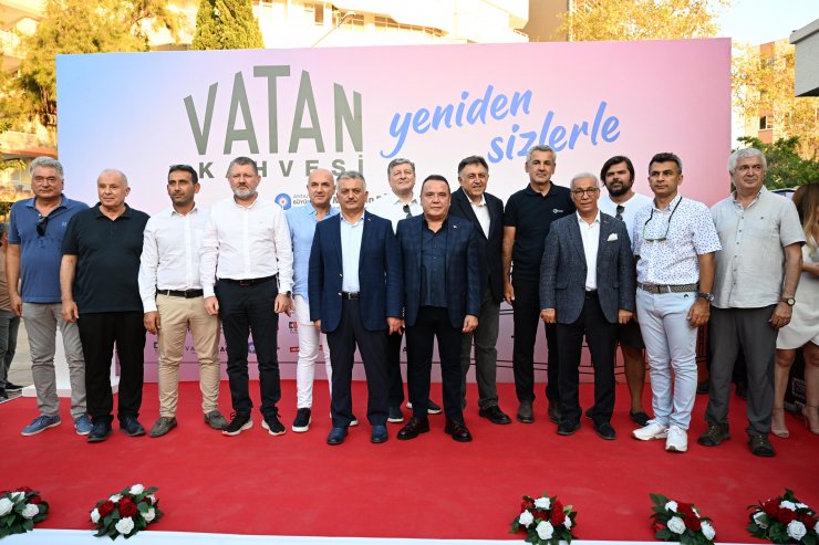 Tarihi Vatan Kahvesi yeniden Antalyalıların hizmetinde