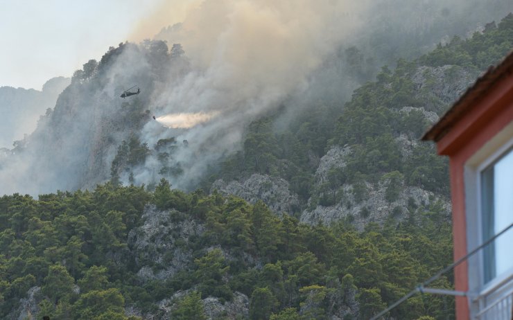 Kemer'deki orman yangını 3'üncü gününde (5)