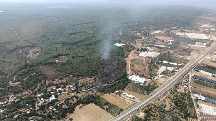 Antalya'nın 2 ilçesinde orman yangını (2)