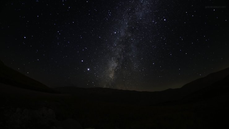 Saniyede 59 kilometre hızla atmosfere girecek gök taşları, ateş topları gibi görünecek