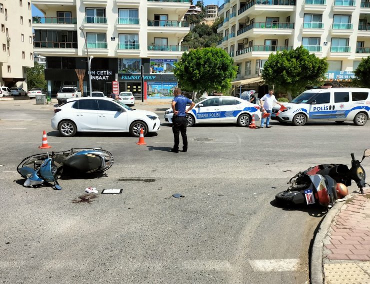 Gazipaşa'da kaza: 1 ölü, 1 yaralı 