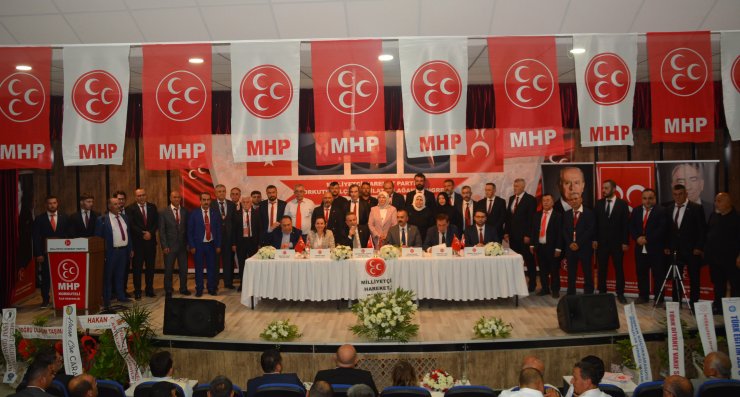 MHP Korkuteli İlçe Başkanı Medine Yapılmışev güven tazeledi