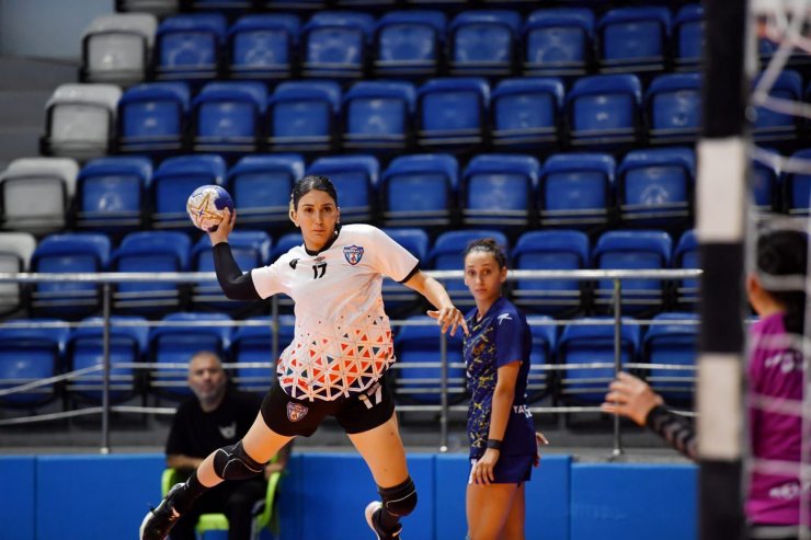 Mavi Kelebekler deplasmanda galip