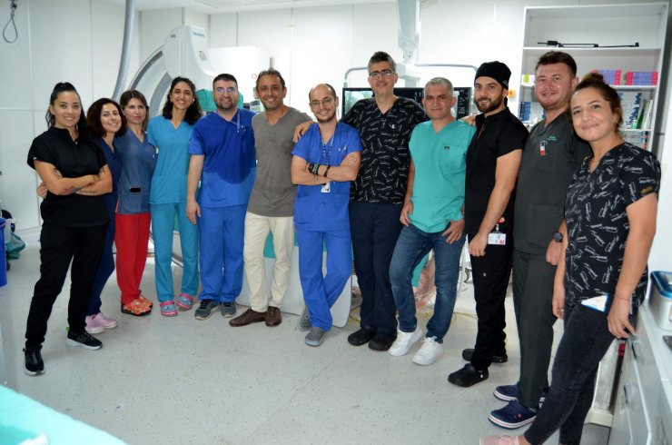 Alanya'da mitral kapak darlığı ameliyatsız tedavi edildi