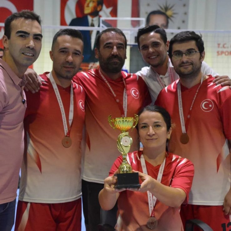 Çeltikçi'de Voleybol Halk Turnuvası düzenlendi