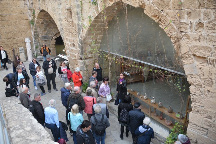 Türkiye 'gezen turist'i bekliyor